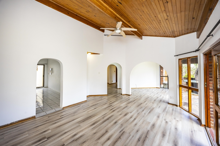 3 Bedroom Property for Sale in Bonza Bay Eastern Cape